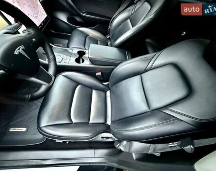 Чорний Тесла Модель 3, об'ємом двигуна 0 л та пробігом 131 тис. км за 19000 $, фото 19 на Automoto.ua