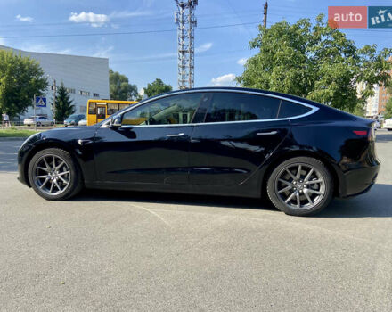 Тесла Модель 3 2019 у Києві на Automoto.ua Чорний Тесла Модель 3, об'ємом двигуна 0 л та пробігом 95 тис. км за 15999 $, фото 6 на Automoto.ua