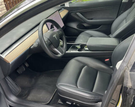 Чорний Тесла Модель 3, об'ємом двигуна 0 л та пробігом 77 тис. км за 14999 $, фото 5 на Automoto.ua