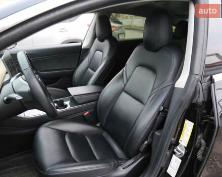 Черный Тесла Модель 3, объемом двигателя 0 л и пробегом 159 тыс. км за 17000 $, фото 8 на Automoto.ua