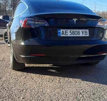 Чорний Тесла Модель 3, об'ємом двигуна 0 л та пробігом 197 тис. км за 18600 $, фото 7 на Automoto.ua