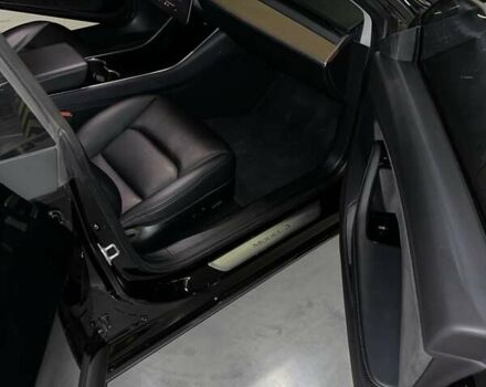 Черный Тесла Модель 3, объемом двигателя 0 л и пробегом 90 тыс. км за 18500 $, фото 7 на Automoto.ua