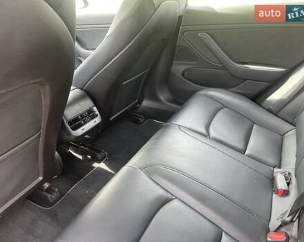 Чорний Тесла Модель 3, об'ємом двигуна 0 л та пробігом 77 тис. км за 14999 $, фото 9 на Automoto.ua