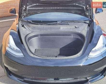 Чорний Тесла Модель 3, об'ємом двигуна 0 л та пробігом 96 тис. км за 17999 $, фото 23 на Automoto.ua