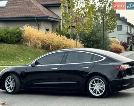 Черный Тесла Модель 3, объемом двигателя 0 л и пробегом 92 тыс. км за 21800 $, фото 4 на Automoto.ua