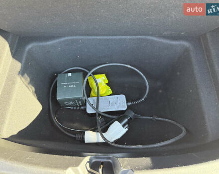 Чорний Тесла Модель 3, об'ємом двигуна 0 л та пробігом 151 тис. км за 15999 $, фото 21 на Automoto.ua