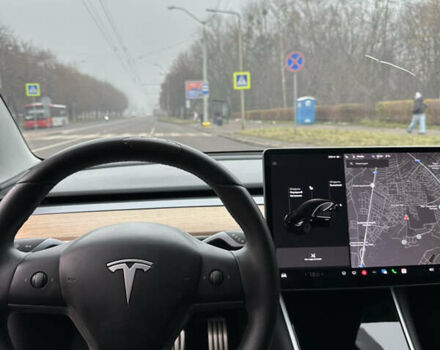 Черный Тесла Модель 3, объемом двигателя 0 л и пробегом 185 тыс. км за 20000 $, фото 16 на Automoto.ua