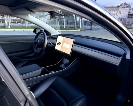 Чорний Тесла Модель 3, об'ємом двигуна 0 л та пробігом 128 тис. км за 372 $, фото 12 на Automoto.ua