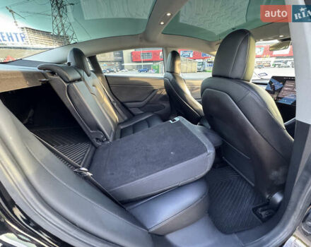 Чорний Тесла Модель 3, об'ємом двигуна 0 л та пробігом 127 тис. км за 18500 $, фото 38 на Automoto.ua