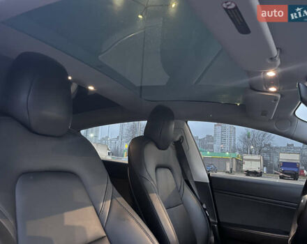 Черный Тесла Модель 3, объемом двигателя 0 л и пробегом 77 тыс. км за 20000 $, фото 80 на Automoto.ua
