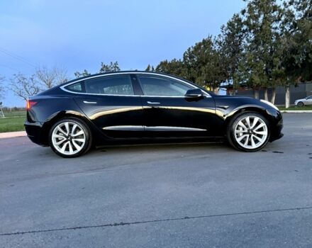 Чорний Тесла Модель 3, об'ємом двигуна 0 л та пробігом 128 тис. км за 372 $, фото 13 на Automoto.ua