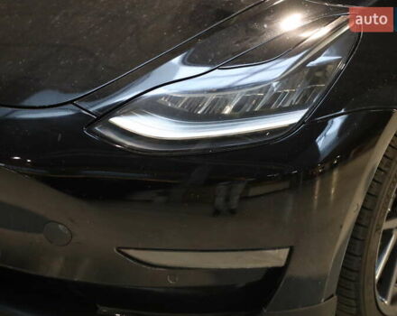 Чорний Тесла Модель 3, об'ємом двигуна 0 л та пробігом 163 тис. км за 15600 $, фото 8 на Automoto.ua