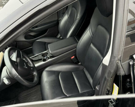 Чорний Тесла Модель 3, об'ємом двигуна 0 л та пробігом 124 тис. км за 15300 $, фото 18 на Automoto.ua