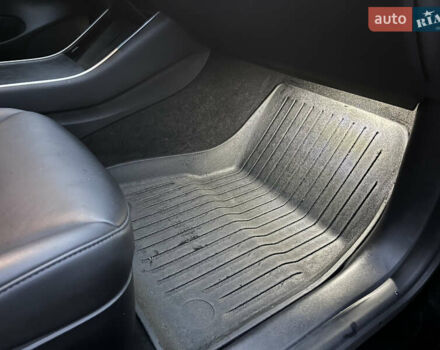 Черный Тесла Модель 3, объемом двигателя 0 л и пробегом 77 тыс. км за 20000 $, фото 72 на Automoto.ua