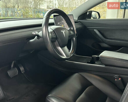 Черный Тесла Модель 3, объемом двигателя 0 л и пробегом 85 тыс. км за 19999 $, фото 7 на Automoto.ua