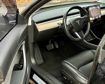 Чорний Тесла Модель 3, об'ємом двигуна 0 л та пробігом 94 тис. км за 15900 $, фото 4 на Automoto.ua