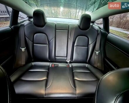 Чорний Тесла Модель 3, об'ємом двигуна 0 л та пробігом 131 тис. км за 19000 $, фото 22 на Automoto.ua