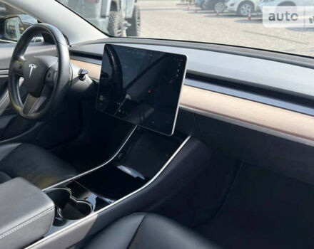 Черный Тесла Модель 3, объемом двигателя 0 л и пробегом 78 тыс. км за 28190 $, фото 16 на Automoto.ua