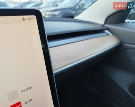 Черный Тесла Модель 3, объемом двигателя 0 л и пробегом 120 тыс. км за 18888 $, фото 29 на Automoto.ua