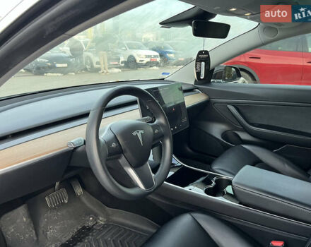 Черный Тесла Модель 3, объемом двигателя 0 л и пробегом 105 тыс. км за 15700 $, фото 8 на Automoto.ua