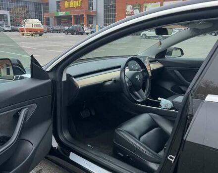 Тесла Модель 3 2019 у Ирпене на Automoto.ua Чорний Тесла Модель 3, об'ємом двигуна 0 л та пробігом 115 тис. км за 16000 $, фото 9 на Automoto.ua