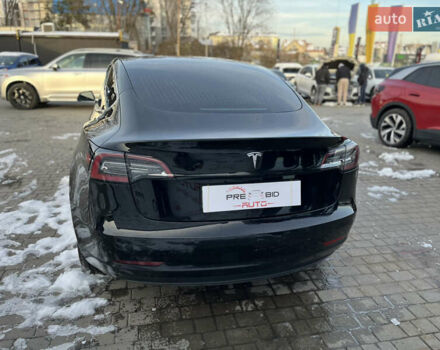Черный Тесла Модель 3, объемом двигателя 0 л и пробегом 105 тыс. км за 15700 $, фото 4 на Automoto.ua