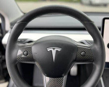 Чорний Тесла Модель 3, об'ємом двигуна 0 л та пробігом 95 тис. км за 17950 $, фото 15 на Automoto.ua