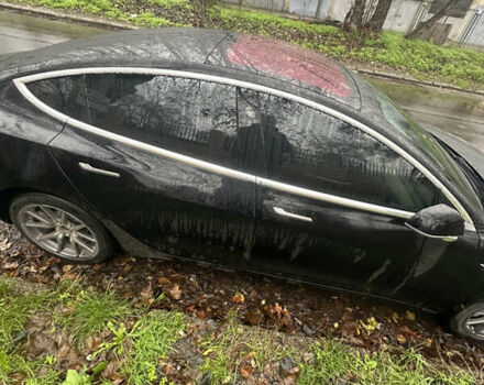 Черный Тесла Модель 3, объемом двигателя 0 л и пробегом 110 тыс. км за 18000 $, фото 3 на Automoto.ua