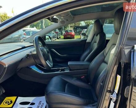 Тесла Модель 3 2019 в Ивано-Франковске на Automoto.ua Черный Тесла Модель 3, объемом двигателя 0 л и пробегом 101 тыс. км за 18800 $, фото 17 на Automoto.ua