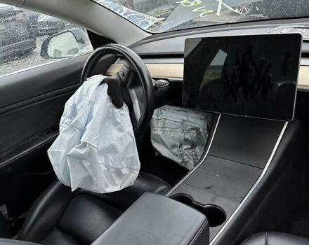 Черный Тесла Модель 3, объемом двигателя 0 л и пробегом 141 тыс. км за 9500 $, фото 11 на Automoto.ua