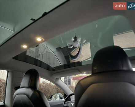 Черный Тесла Модель 3, объемом двигателя 0 л и пробегом 97 тыс. км за 14600 $, фото 20 на Automoto.ua