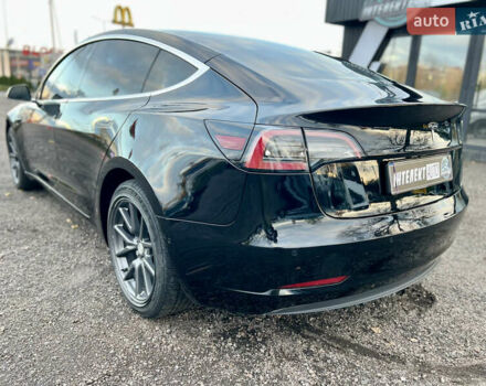 Чорний Тесла Модель 3, об'ємом двигуна 0 л та пробігом 201 тис. км за 14300 $, фото 30 на Automoto.ua