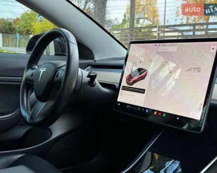 Черный Тесла Модель 3, объемом двигателя 0 л и пробегом 65 тыс. км за 25390 $, фото 24 на Automoto.ua
