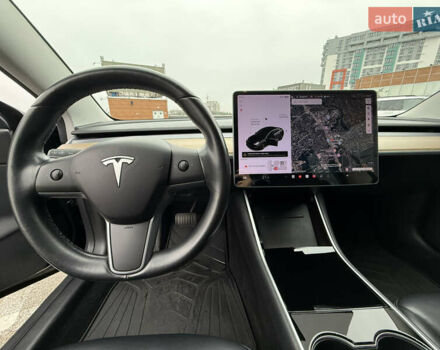 Чорний Тесла Модель 3, об'ємом двигуна 0 л та пробігом 124 тис. км за 15300 $, фото 19 на Automoto.ua