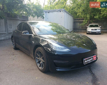 Черный Тесла Модель 3, объемом двигателя 0 л и пробегом 190 тыс. км за 16290 $, фото 2 на Automoto.ua