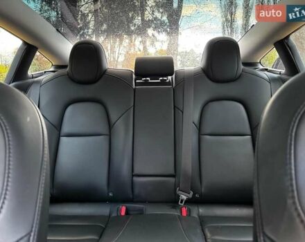 Черный Тесла Модель 3, объемом двигателя 0 л и пробегом 65 тыс. км за 25390 $, фото 14 на Automoto.ua