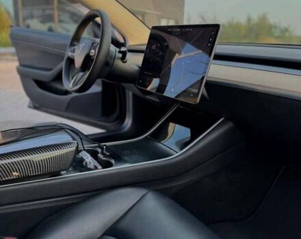 Черный Тесла Модель 3, объемом двигателя 0 л и пробегом 180 тыс. км за 17300 $, фото 5 на Automoto.ua