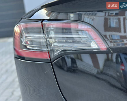 Черный Тесла Модель 3, объемом двигателя 0 л и пробегом 121 тыс. км за 19400 $, фото 45 на Automoto.ua