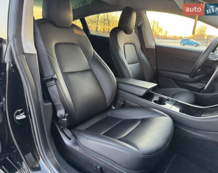 Чорний Тесла Модель 3, об'ємом двигуна 0 л та пробігом 117 тис. км за 18999 $, фото 64 на Automoto.ua