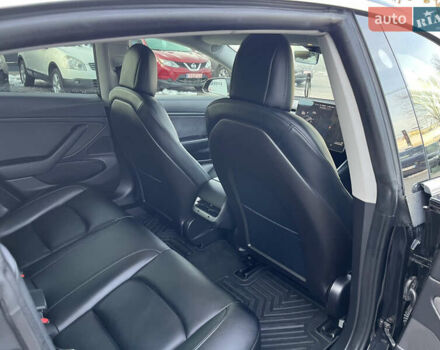 Черный Тесла Модель 3, объемом двигателя 0 л и пробегом 105 тыс. км за 15700 $, фото 12 на Automoto.ua