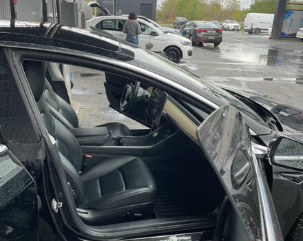 Черный Тесла Модель 3, объемом двигателя 0 л и пробегом 159 тыс. км за 17999 $, фото 8 на Automoto.ua