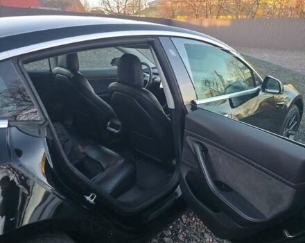 Чорний Тесла Модель 3, об'ємом двигуна 0 л та пробігом 201 тис. км за 12100 $, фото 9 на Automoto.ua