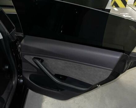 Черный Тесла Модель 3, объемом двигателя 0 л и пробегом 90 тыс. км за 18500 $, фото 24 на Automoto.ua