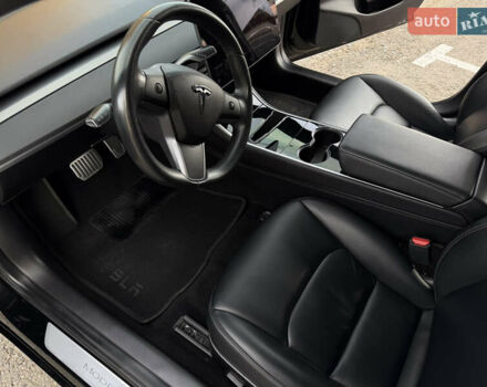 Черный Тесла Модель 3, объемом двигателя 0 л и пробегом 91 тыс. км за 23500 $, фото 13 на Automoto.ua