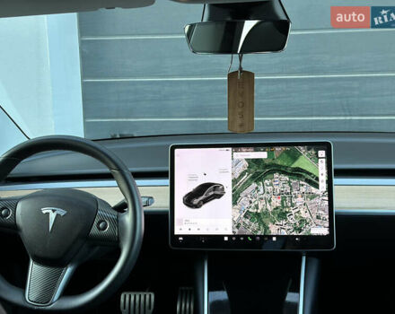 Черный Тесла Модель 3, объемом двигателя 0 л и пробегом 121 тыс. км за 19400 $, фото 68 на Automoto.ua