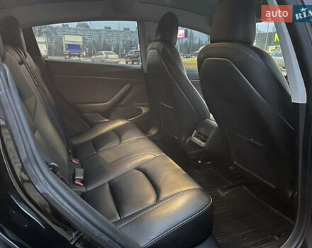 Черный Тесла Модель 3, объемом двигателя 0 л и пробегом 77 тыс. км за 20000 $, фото 78 на Automoto.ua