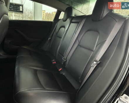 Черный Тесла Модель 3, объемом двигателя 0 л и пробегом 85 тыс. км за 19999 $, фото 8 на Automoto.ua