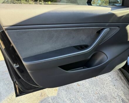 Чорний Тесла Модель 3, об'ємом двигуна 0 л та пробігом 151 тис. км за 16500 $, фото 8 на Automoto.ua