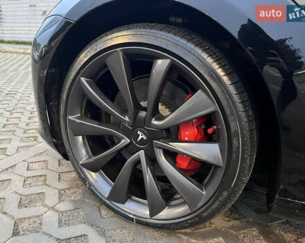 Черный Тесла Модель 3, объемом двигателя 0 л и пробегом 77 тыс. км за 20000 $, фото 32 на Automoto.ua