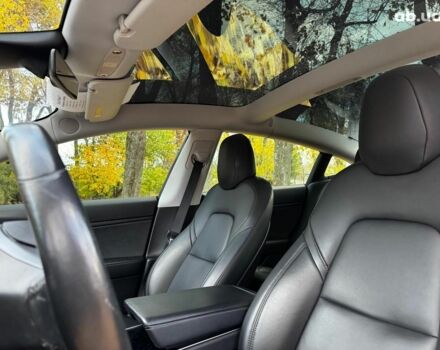 Черный Тесла Модель 3, объемом двигателя 0 л и пробегом 65 тыс. км за 25390 $, фото 14 на Automoto.ua